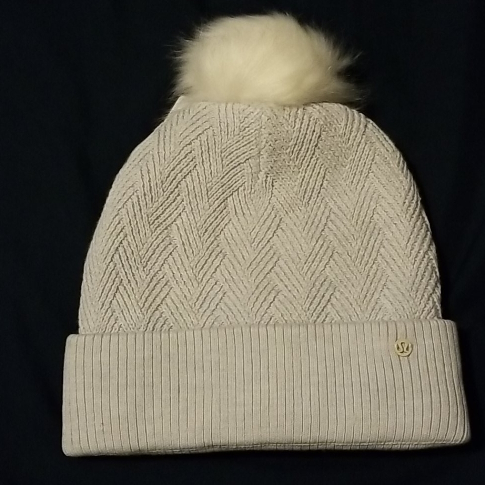 Lululemon Sherpa Beanie